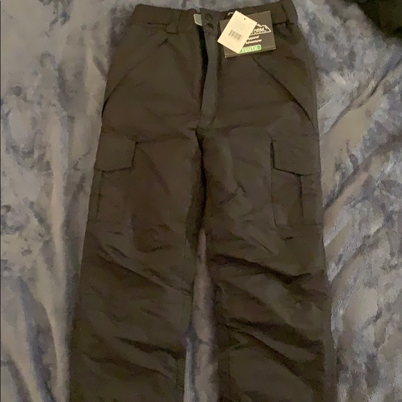White Storm Pants - Skiing pants with 4 pockets, 2 zippers on the side